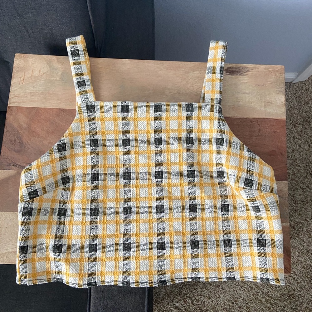 Plaid top with zipper back Size: L